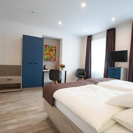 Caesaro & Pizzeria - 20 Jahre Familienunternehmen